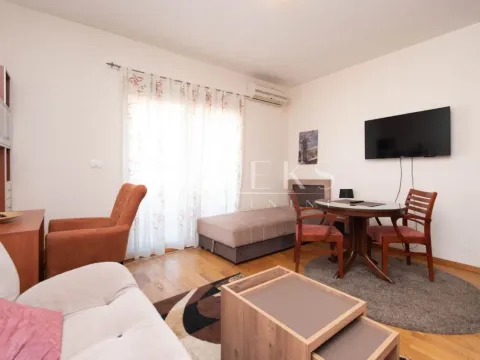 Rent, studio apartment, 30m², City Kvart, Podgorica - image 3
