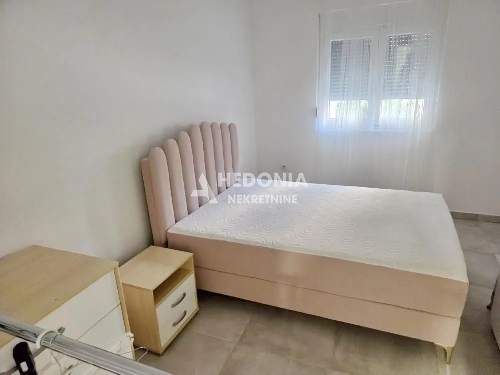 Izdavanje, trosoban stan, 73m², Nova Pazova, Stara Pazova