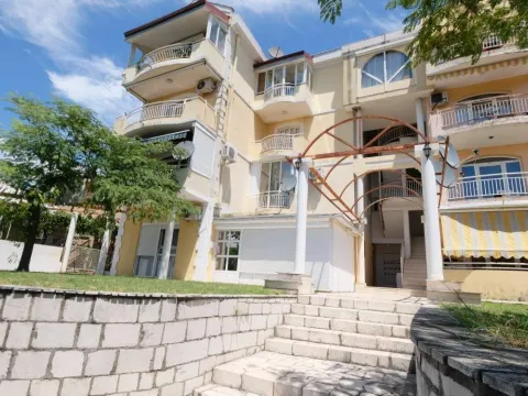 Sale, three bedroom apartment, 127m², Podgorica, Crna Gora - image 25