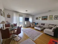 Rent, three bedroom apartment, 89m², Budva, Crna Gora - image 1