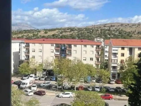 Prodaja, stan, 76m², Blok 6, Podgorica - image 4