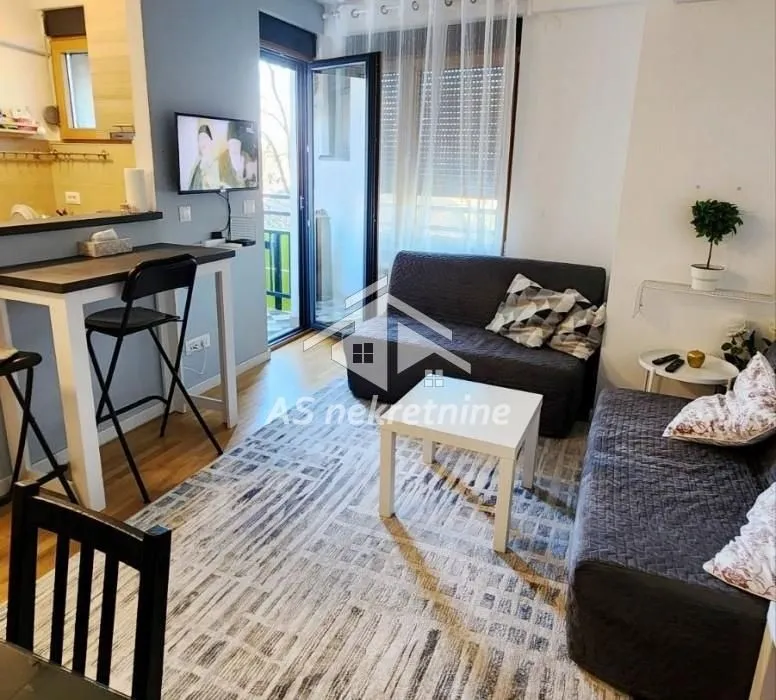 Rent, three bedroom apartment, 54m², Retenzija, Beograd