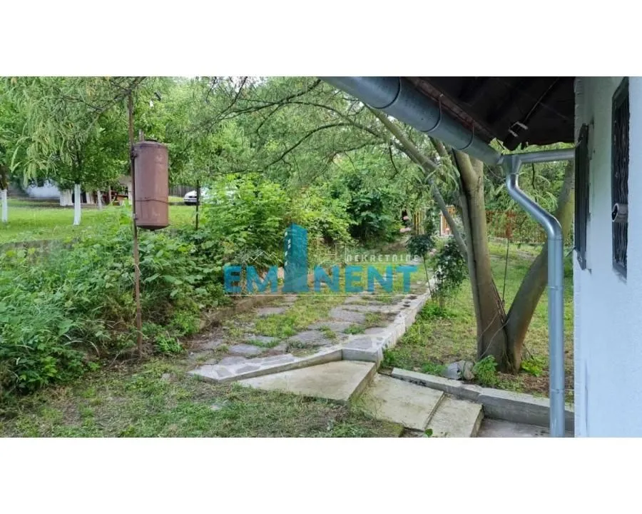 Prodaja, kuća, 172m², Krčedin, Inđija