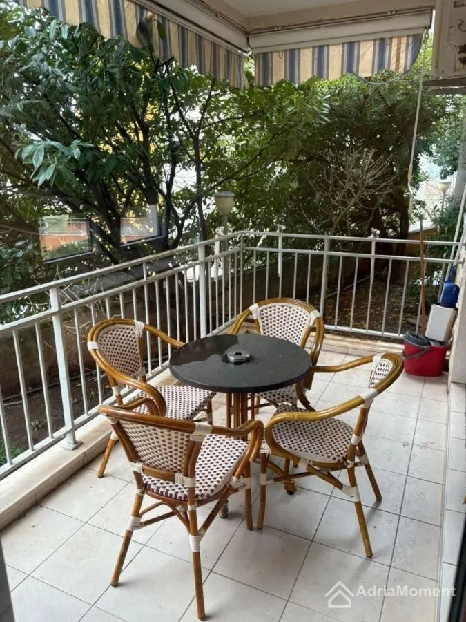 Prodaja, trosoban stan, 70m², Petrovac, Budva