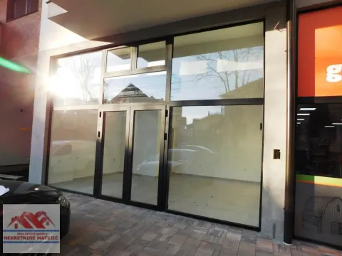 Izdavanje, poslovni prostor, 30m², Centar, Kragujevac - image 3