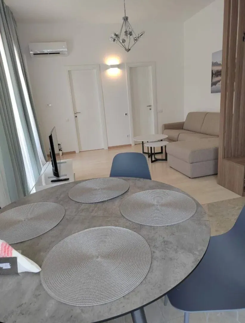 Rent, one bedroom apartment, 50m², Bečići, Budva