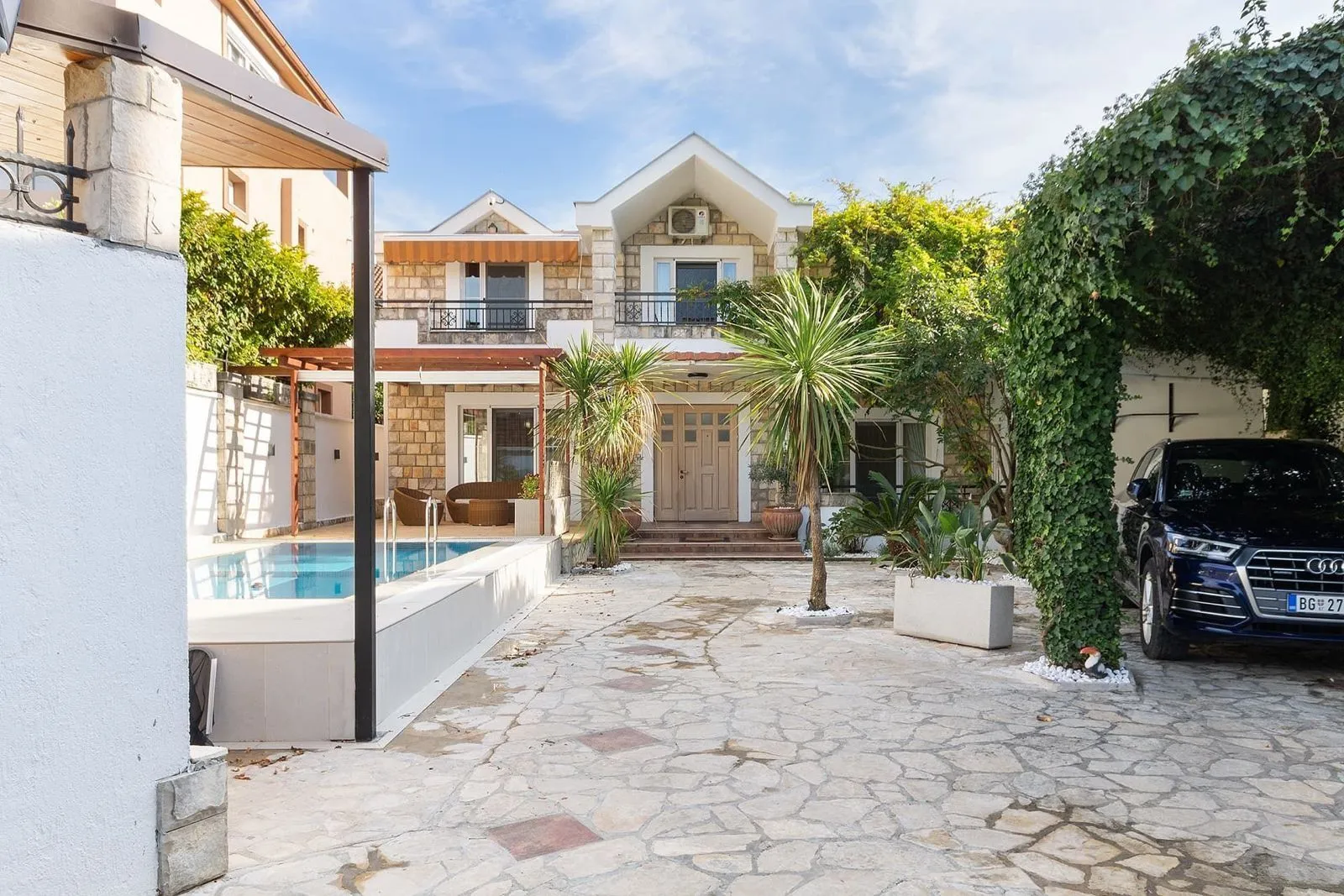 Prodaja, kuća, 234m², Dumidran, Tivat