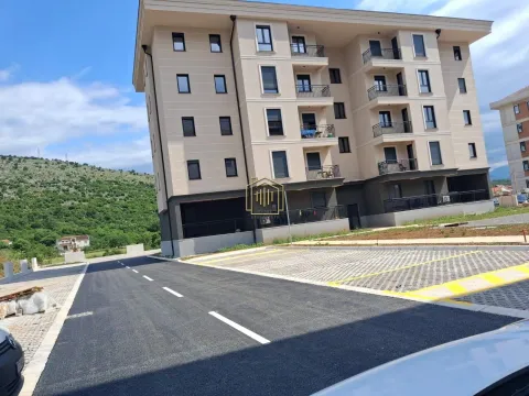 Izdavanje, jednosoban stan, 40m², Tološi, Podgorica - image 2