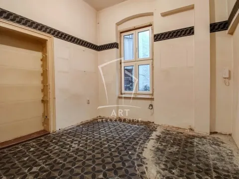 Sale, three bedroom apartment, 160m², Tolicin Venac, Beograd - image 3