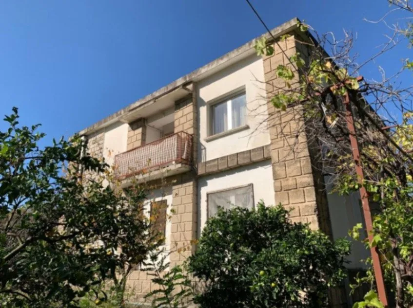 Prodaja, kuća, 230m², Stari Bar, Bar