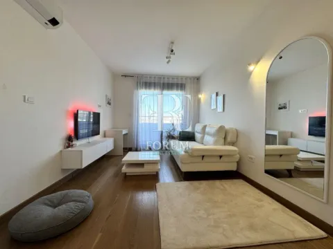 Rent, one bedroom apartment, 50m², Tološka šuma, Podgorica