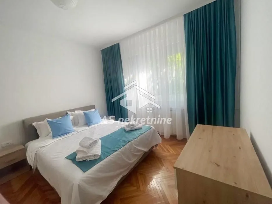 Rent, three bedroom apartment, 60m², Savski Venac, Beograd