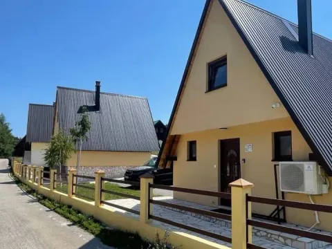 Prodaja, kuća, 218m², Motički gaj, Žabljak - image 2