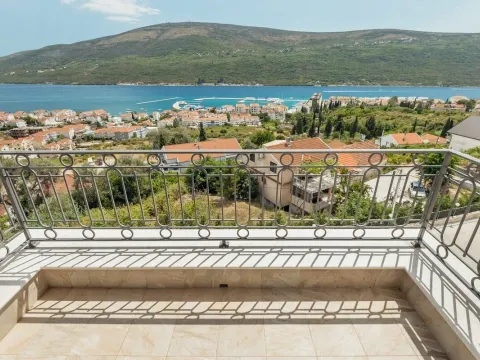 Prodaja, trosoban stan, 226m², Đenovići, Herceg Novi - image 12