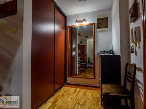Sale, four bedroom apartment, 104m², Stari Grad, Beograd - image 11