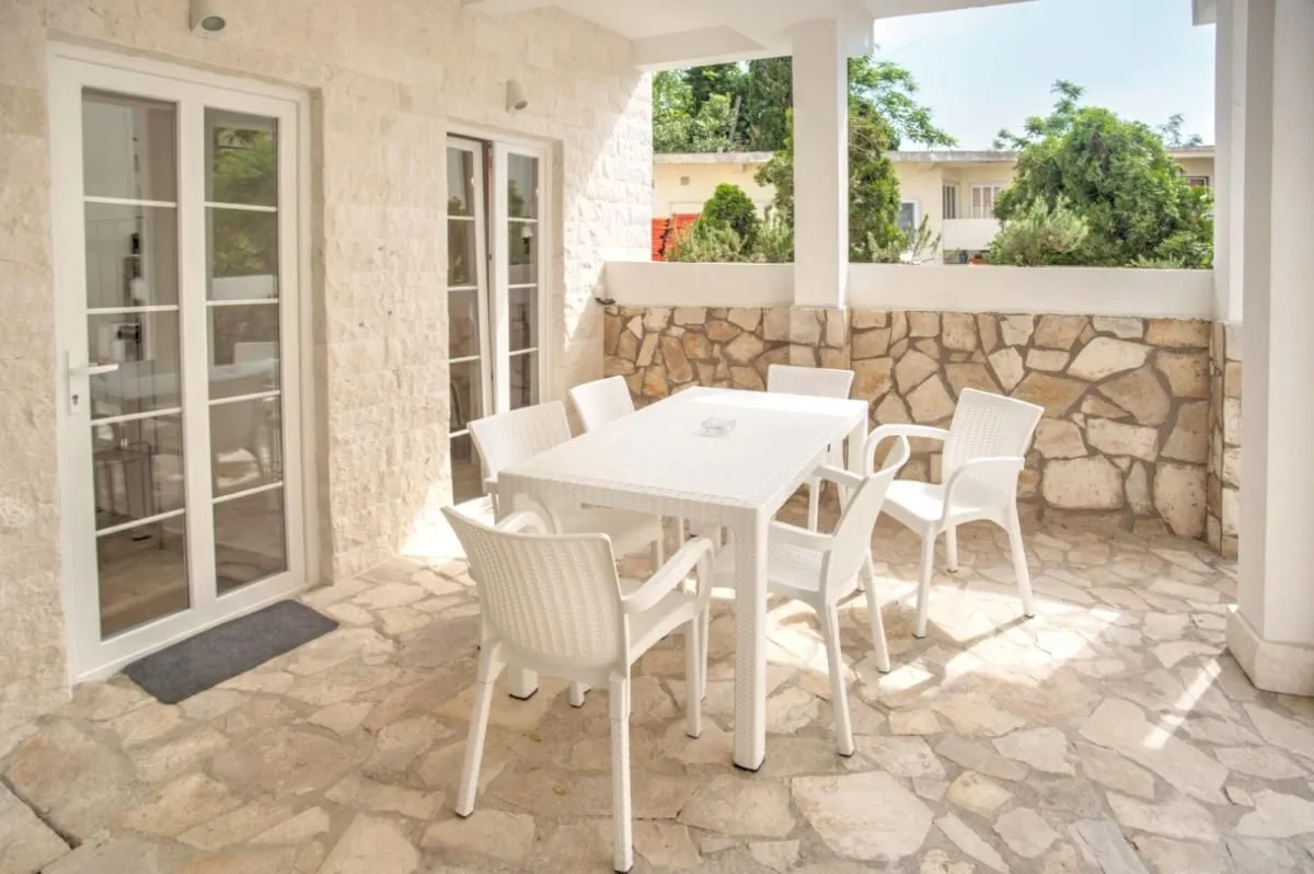 Prodaja, dvosoban stan, 124m², Baošići, Herceg Novi