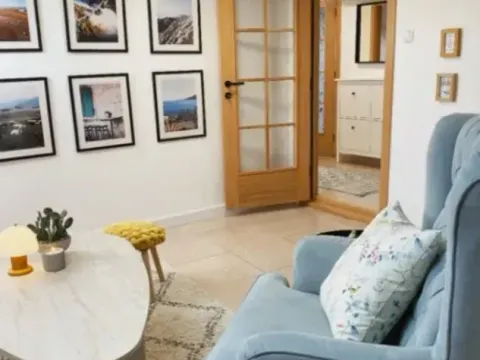 Izdavanje, dvosoban stan, 80m², Centar, Podgorica - image 6