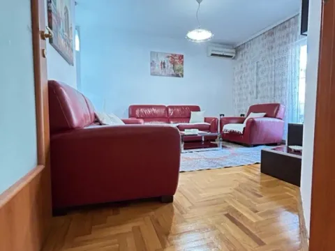 Izdavanje, dvosoban stan, 60m², Preko Morače, Podgorica - image 11