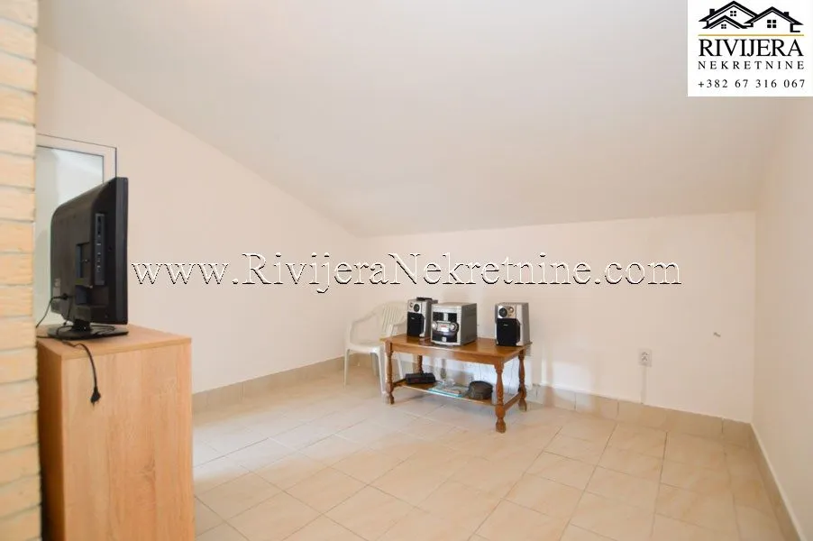 Prodaja, trosoban stan, 94m², Igalo, Herceg Novi