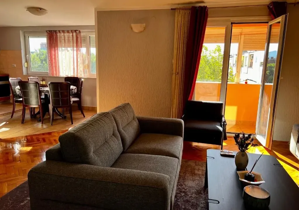 Prodaja, trosoban stan, 103m², Centar, Podgorica