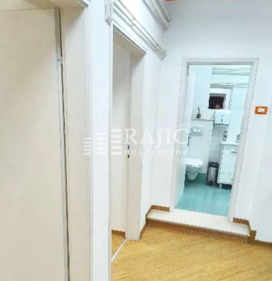 Rent, office space, 58m², Kalenić Pijaca, Vračar Sve Podlokacije