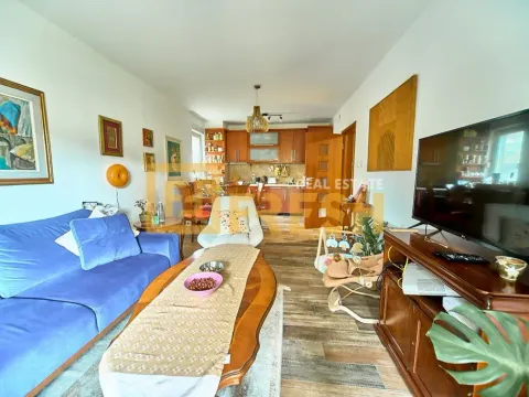 Prodaja, dvosoban stan, 65m², Centar, Podgorica - image 1