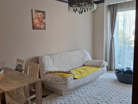 Izdavanje, jednosoban stan, 58m², Centar, Tivat - image 2