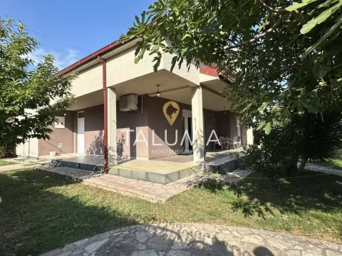 Rent, house, 200m², Tološi, Podgorica - image 3