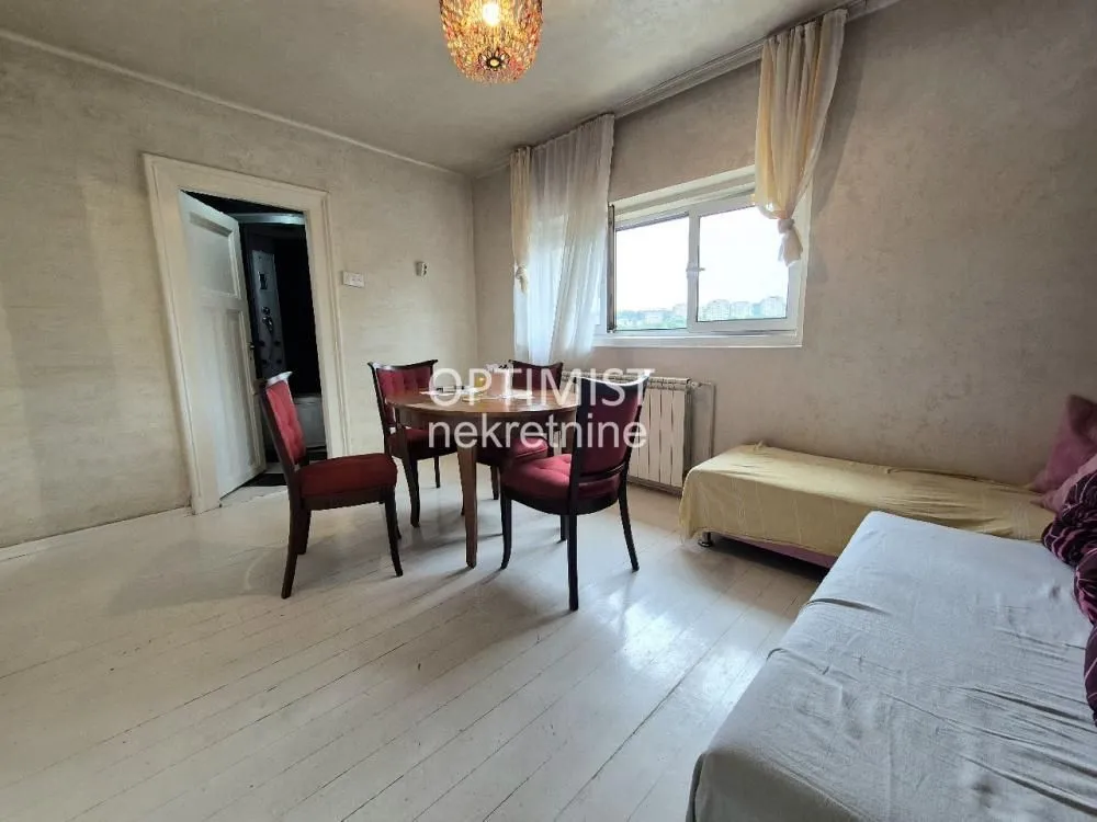 Izdavanje, dvosoban stan, 43m², Južni Bulevar, Vračar Sve Podlokacije