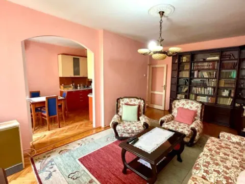 Prodaja, dvosoban stan, 100m², Pejton, Podgorica - image 3