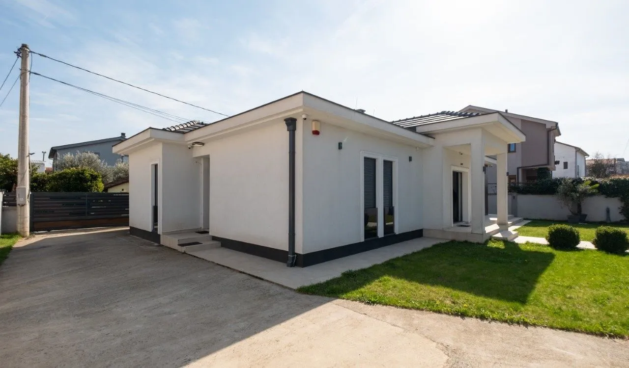Rent, house, 160m², Dalmatinska ulica, Podgorica
