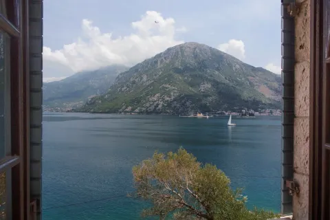 Prodaja, kuća, 235m², Kostanjica, Kotor - image 25