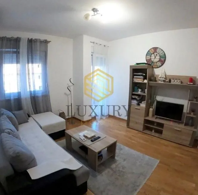 Rent, one bedroom apartment, 43m², City Kej, Podgorica