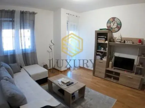 Izdavanje, jednosoban stan, 43m², City Kej, Podgorica