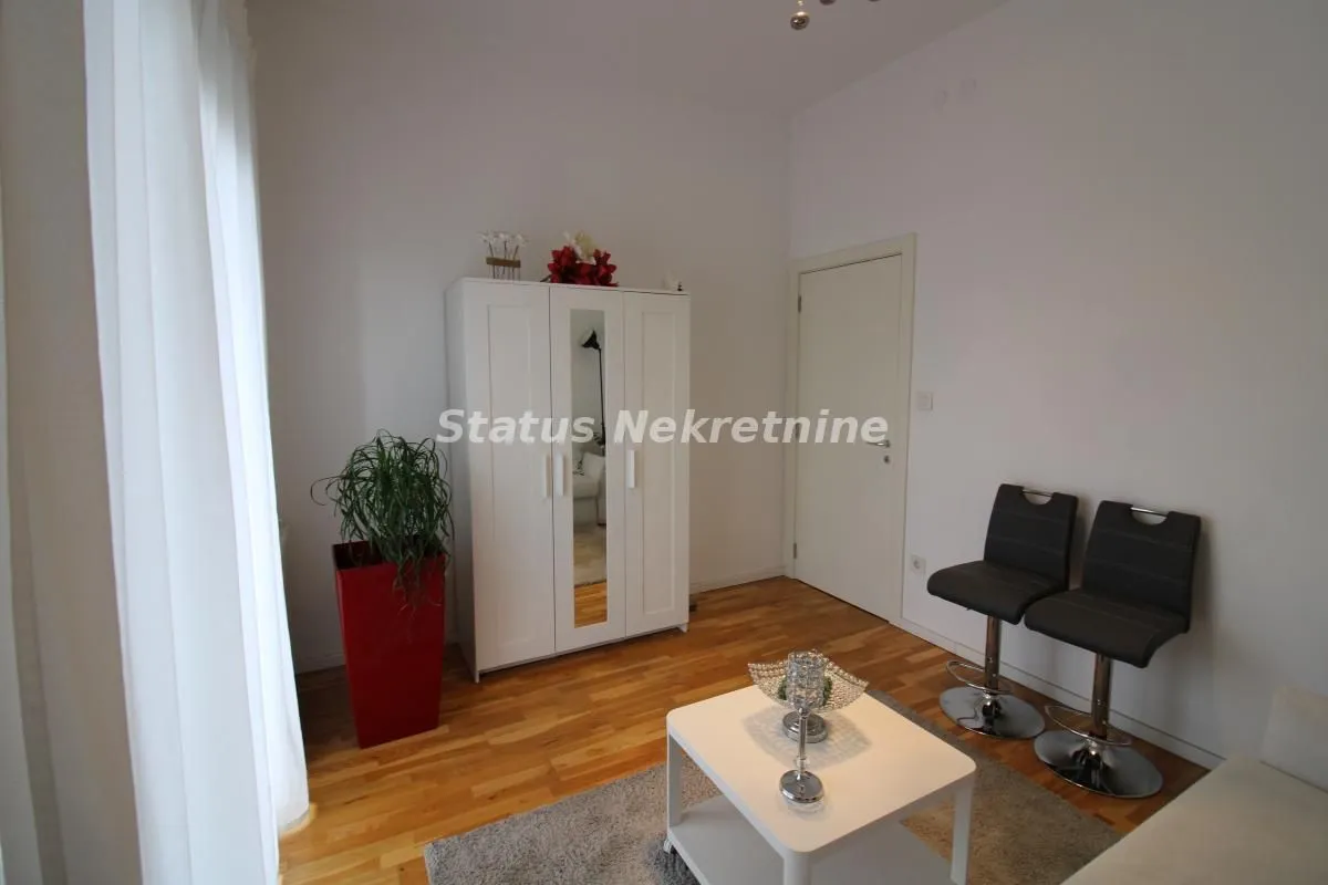 Prodaja, četvorosoban stan, 155m², Telep, Novi Sad Sve Podlokacije