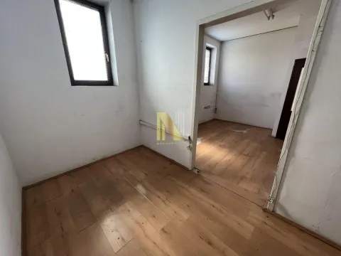 Rent, office space, 1200m², Čenej, Novi Sad Sve Podlokacije - image 9