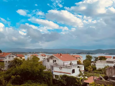 Izdavanje, jednosoban stan, 84m², Tivat, Crna Gora - image 3