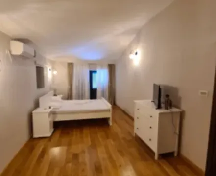 Rent, house, 200m², Budva, Crna Gora - image 2