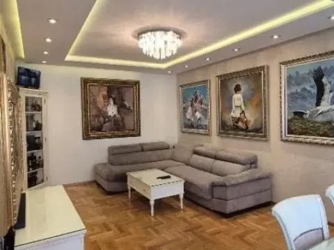 Stan in Zvezdara Sve Podlokacije