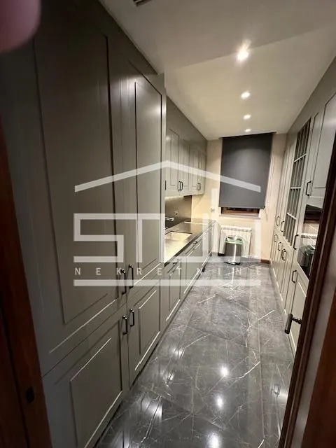 Rent, apartment, 350m², Južni Bulevar, Vračar Sve Podlokacije