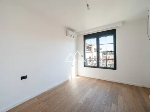 Sale, three bedroom apartment, 96m², Tivat, Crna Gora - image 12