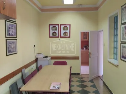 Prodaja, kuća, 388m², Centar, Subotica - image 19