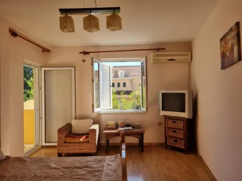 Sale, three bedroom apartment, 64m², Petrovac, Budva - image 7