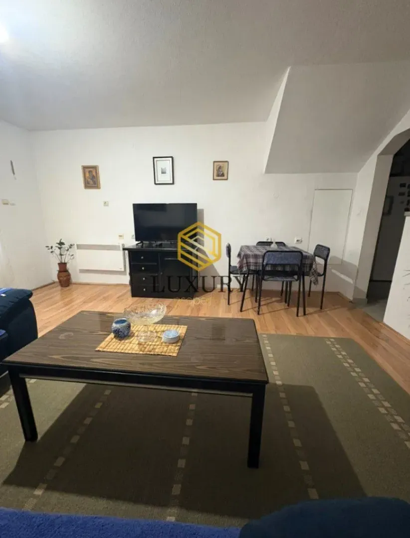 Izdavanje, jednosoban stan, 45m², Zagorič, Podgorica
