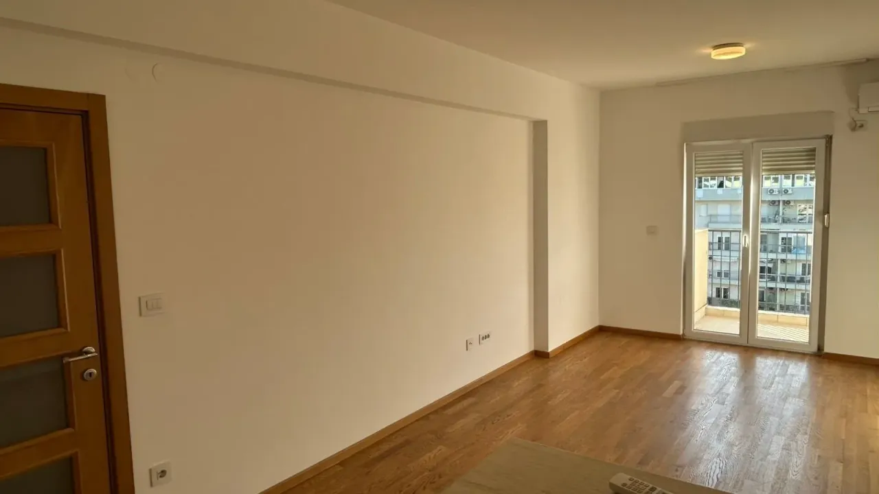 Rent, two bedroom apartment, 65m², Stari Aerodrom, Podgorica