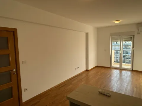 Rent, two bedroom apartment, 65m², Stari Aerodrom, Podgorica - image 1