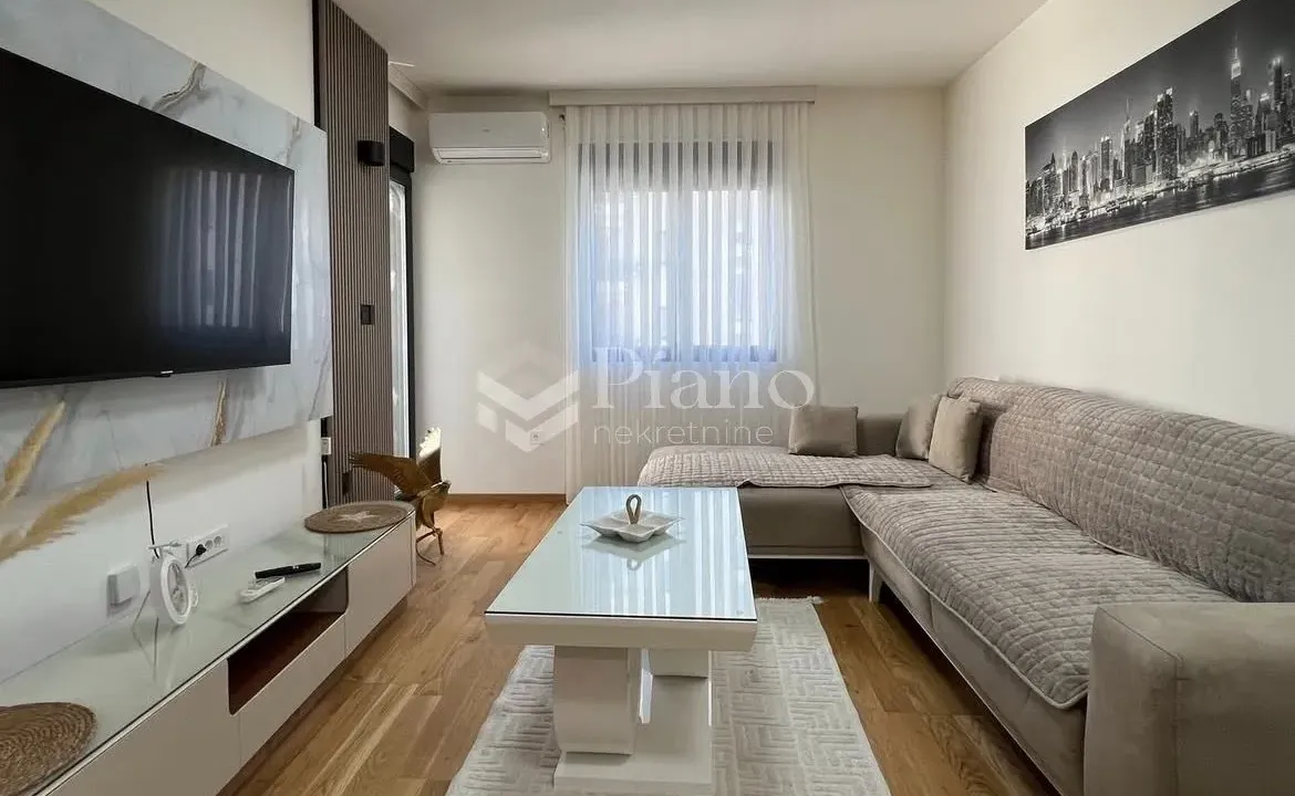 Izdavanje, jednosoban stan, 48m², City Kvart, Podgorica