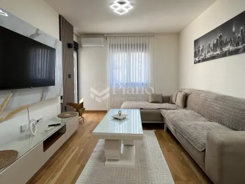 Rent, one bedroom apartment, 48m², City Kvart, Podgorica - image 1