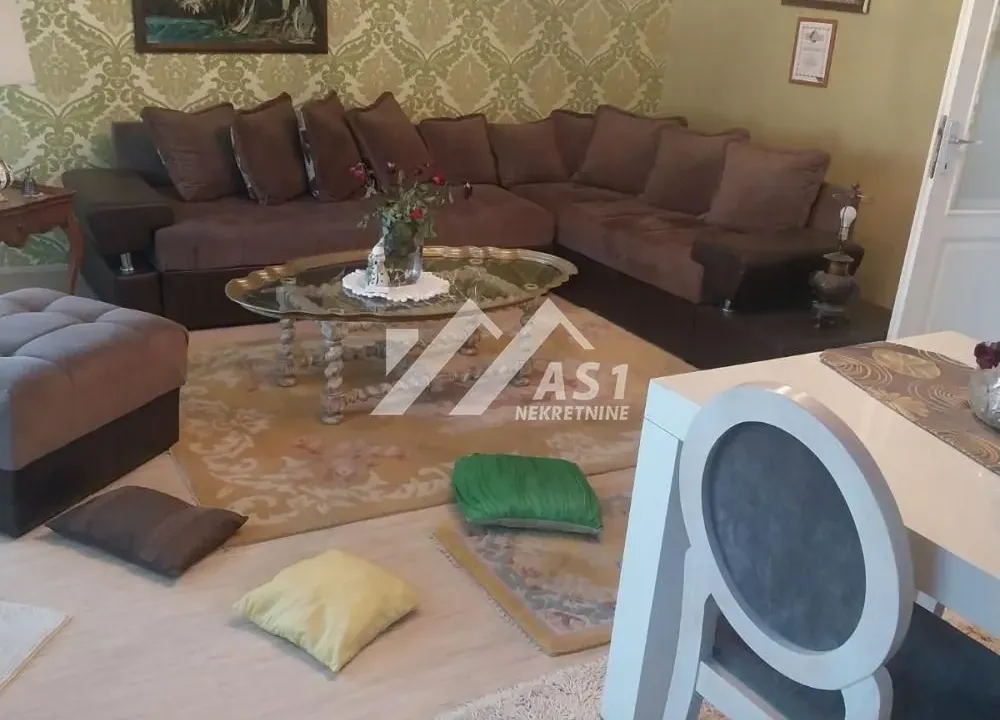 Izdavanje, kuća, 180m², Ledinci, Petrovaradin