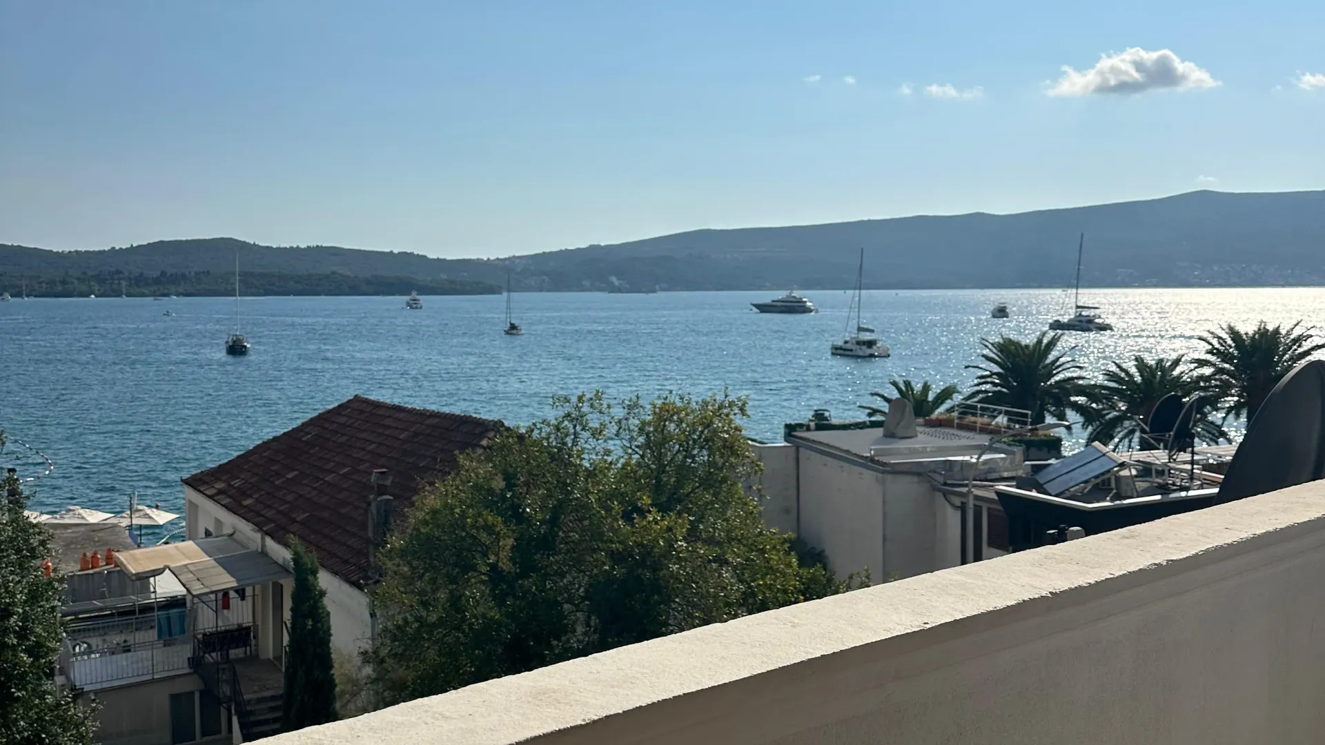 Rent, one bedroom apartment, 57m², Centar, Tivat